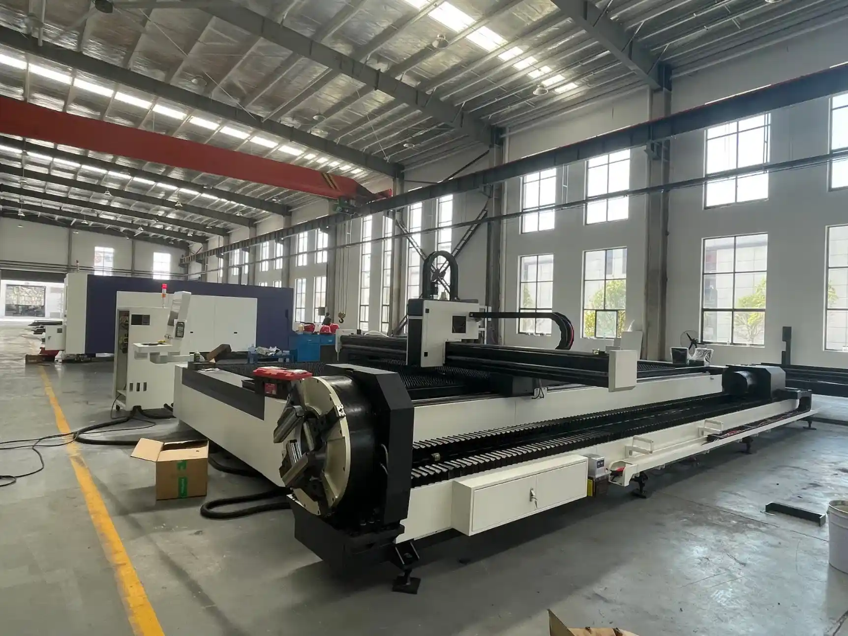 Industrial Fiber Laser Sources for Commercial Use